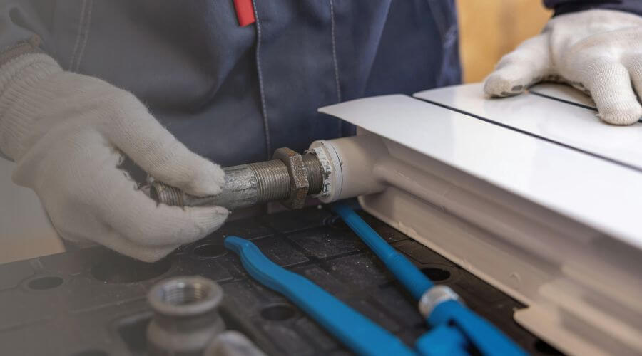 Expert burst pipe repair services in Forestburg, TX